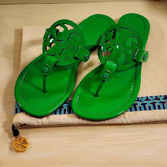 ●RARE●💚 Fluorescent Millers in Green by Tory Burch - Picture 2 of 8
